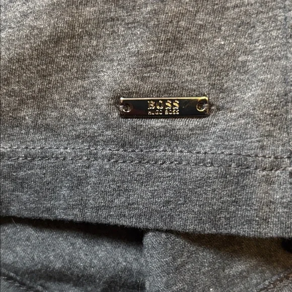 Hugo Boss crewneck Gray Graphic Tee - Picture 4 of 7